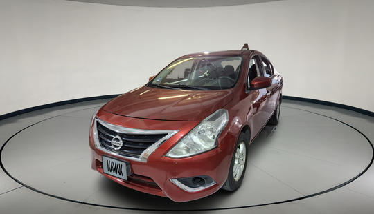 Nissan • Versa