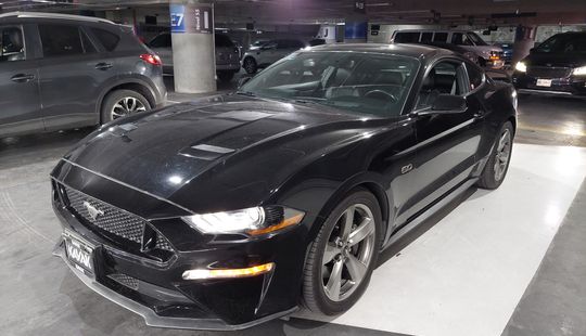 Ford • Mustang