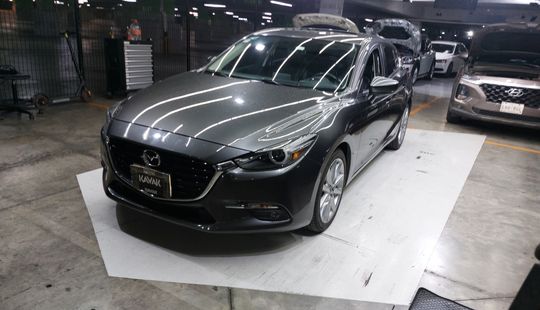 Mazda • Mazda 3