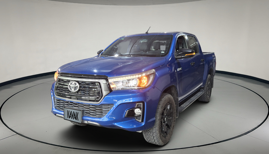 Toyota • Hilux