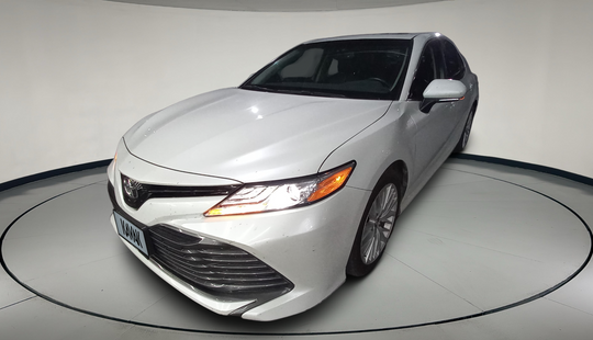 Toyota • Camry