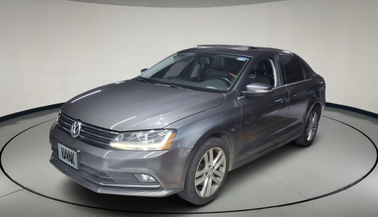 Volkswagen • Jetta
