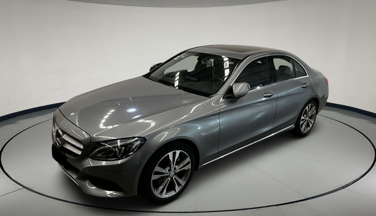 Mercedes Benz • Clase C