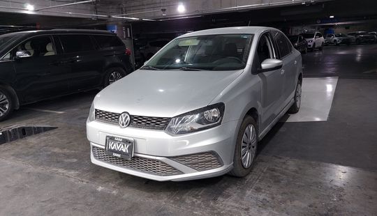 Volkswagen • Vento