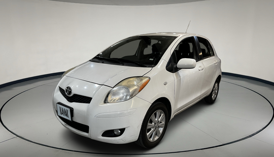 Toyota • Yaris