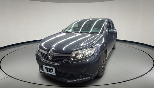 Renault • Logan