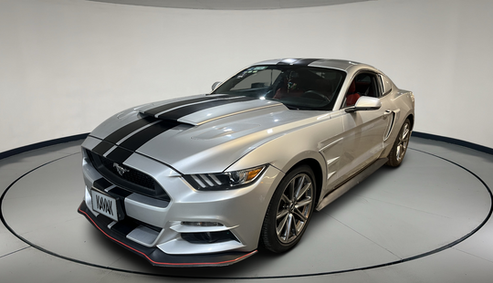 Ford • Mustang