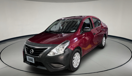 Nissan • Versa