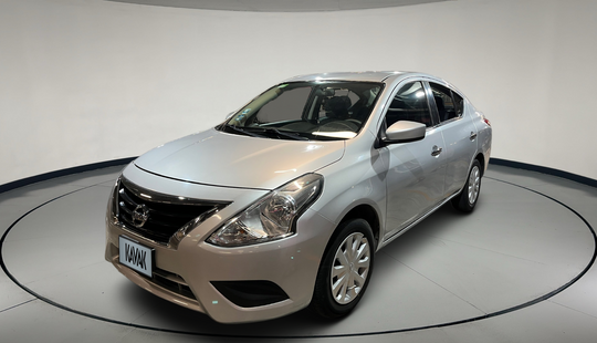 Nissan • Versa