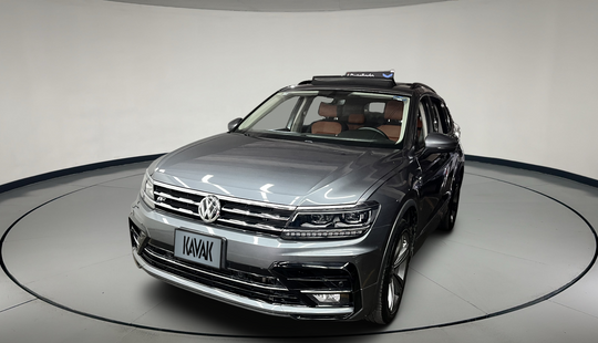 Volkswagen • Tiguan
