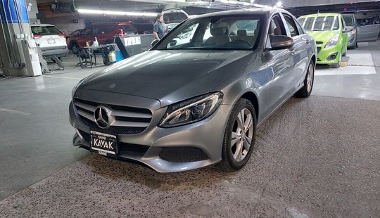 Mercedes Benz • Clase C