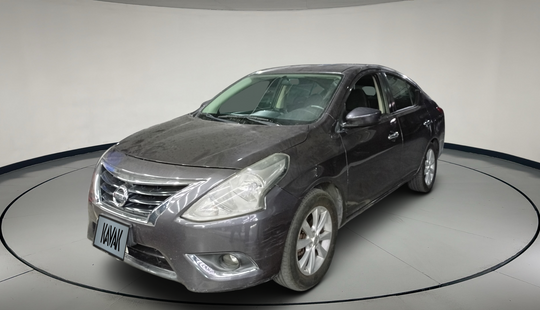 Nissan • Versa