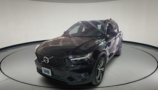 Volvo • XC40