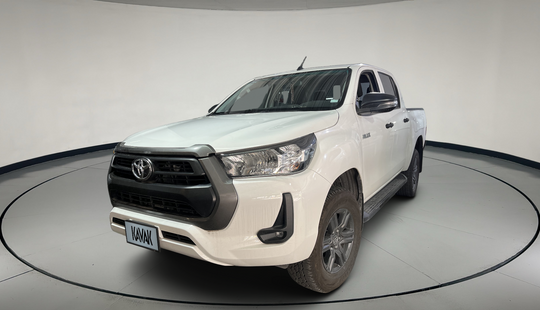 Toyota • Hilux