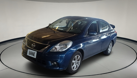 Nissan • Versa