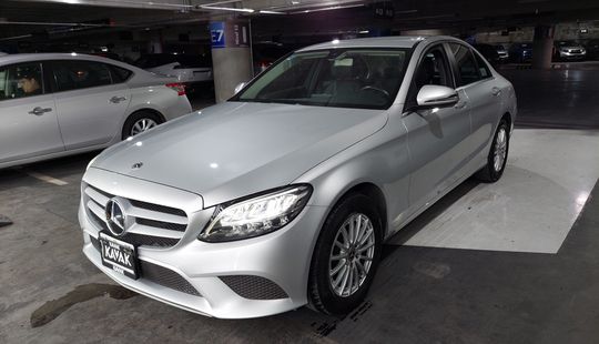 Mercedes Benz • Clase C