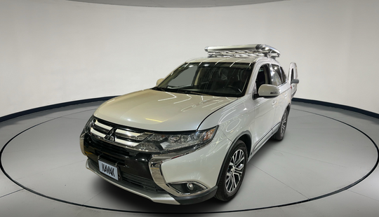 Mitsubishi • Outlander