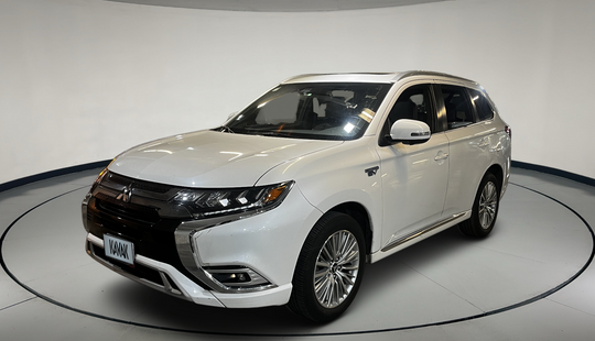 Mitsubishi • Outlander