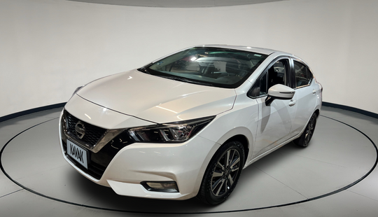 Nissan • Versa