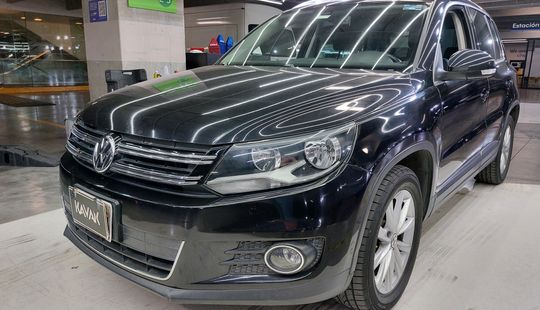 Volkswagen • Tiguan