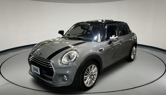 Mini • Cooper
