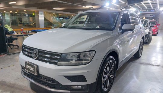 Volkswagen • Tiguan