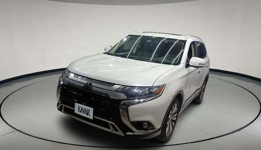 Mitsubishi • Outlander
