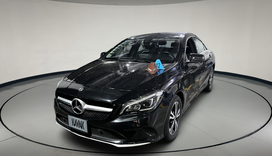 Mercedes Benz • Clase CLA