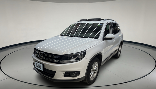 Volkswagen • Tiguan
