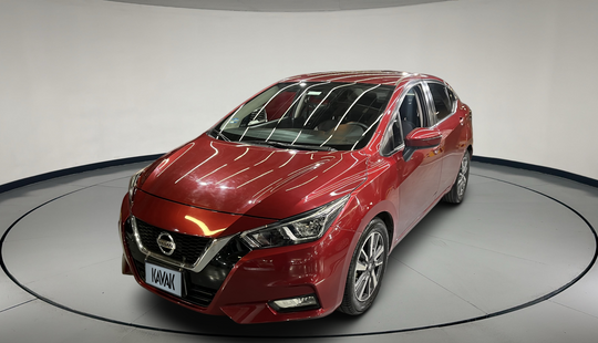 Nissan • Versa