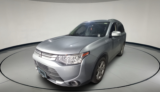 Mitsubishi • Outlander