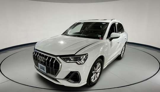Audi • Q3