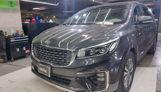 Kia • Sedona