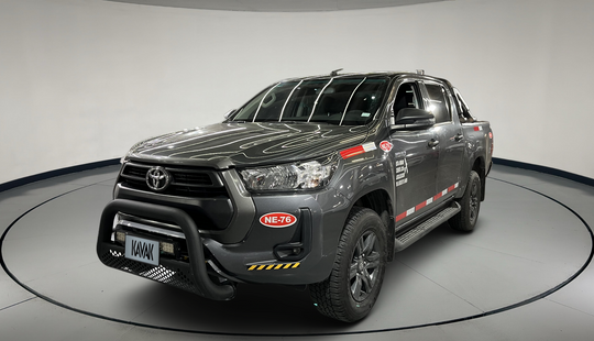 Toyota • Hilux