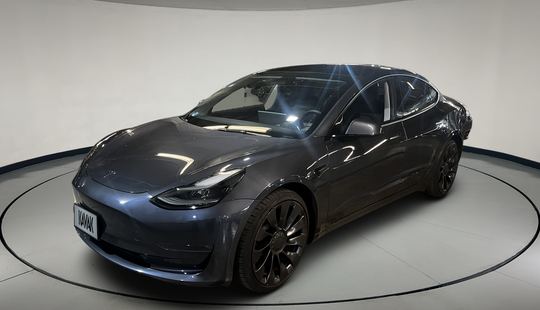 Tesla • Model 3