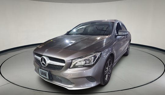 Mercedes Benz • Clase CLA