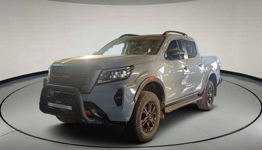 Nissan • Frontier