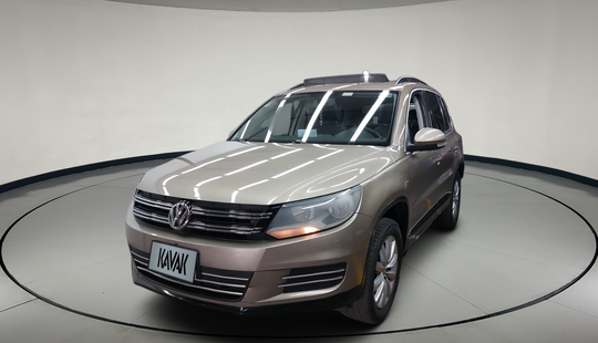 Volkswagen • Tiguan