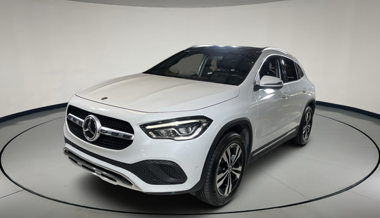 Mercedes Benz • Clase GLA