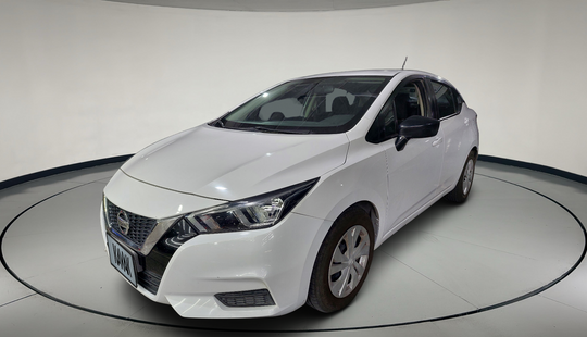 Nissan • Versa