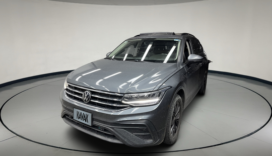 Volkswagen • Tiguan