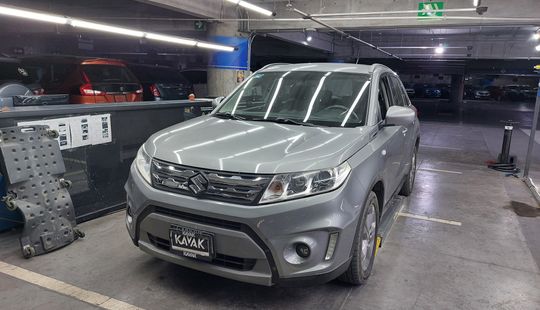 Suzuki • Vitara
