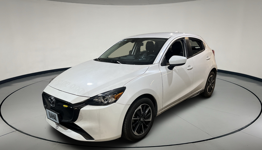 Mazda • Mazda 2