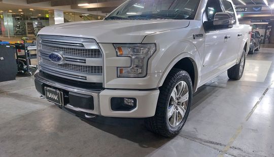 Ford • Lobo