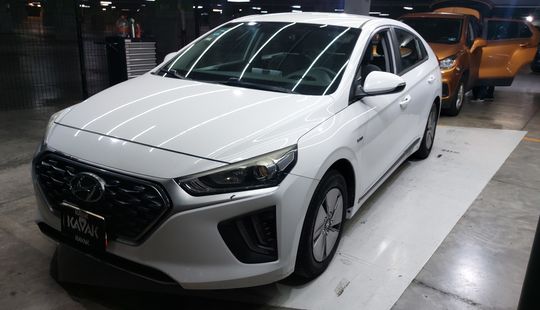 Hyundai • Ioniq
