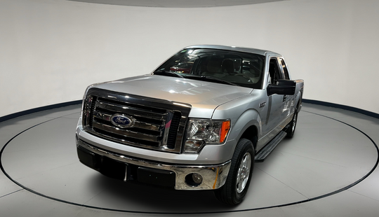 Ford • Lobo