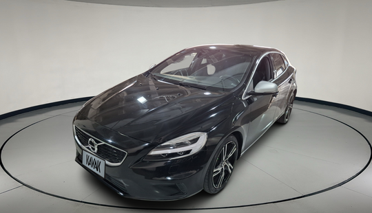 Volvo • V40