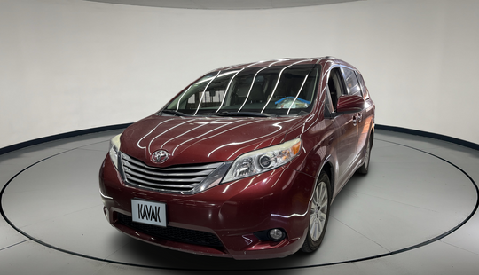 Toyota • Sienna