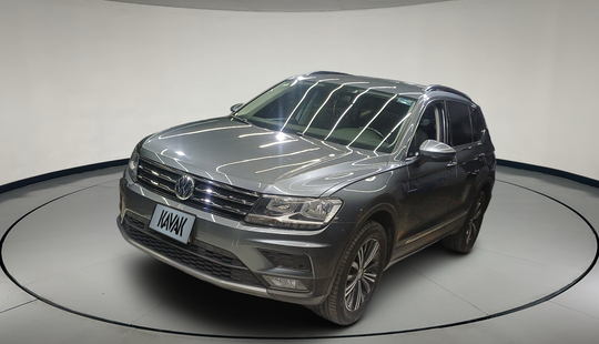 Volkswagen • Tiguan