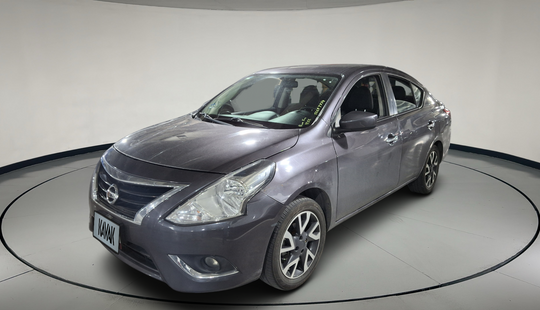 Nissan • Versa